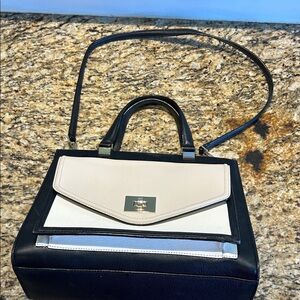 Kate Spade Elegant Black and White Handbag